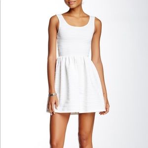 Love...Ady textured scoop neck flare dress NWOT